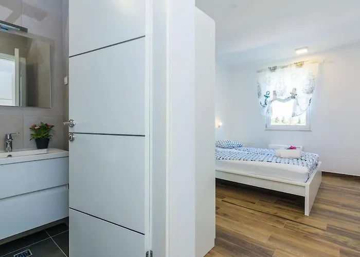 Miri Rosemary Privlaka (Zadar)