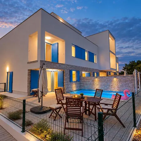 Miri Rosemary Villa
